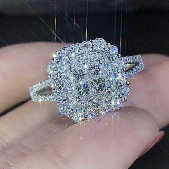 NEW💍925 STERLING SILVER DIAMOND HALO SQUARE RING, CUTE RING, SHINY RING. - Picture 3 of 6